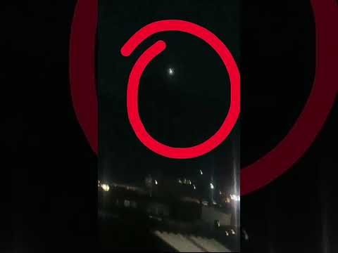 Nelson nos comparte esta imagen donde se observa una extraña luz en Tabio, Cundinamarca #miedoteca