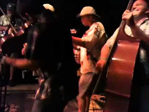 Clifftop 2011 square dance w Jake Krack (Bing Brothers) caller Rodney Sutton