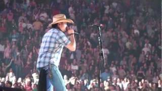 Jason Aldean - She&#39;s Country Live in Concert NC (HD)