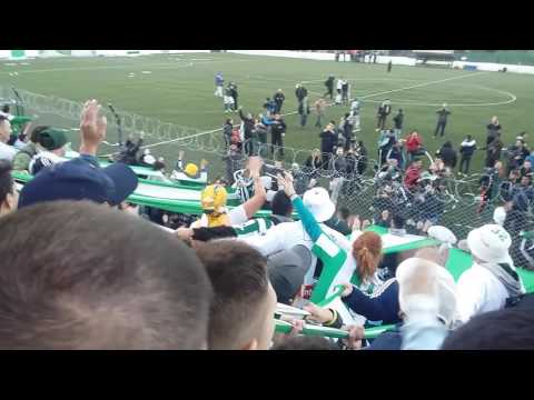 "Gracias guille querido.EXCURSIO CAMPEON" Barra: La Banda del Nevado • Club: Excursionistas