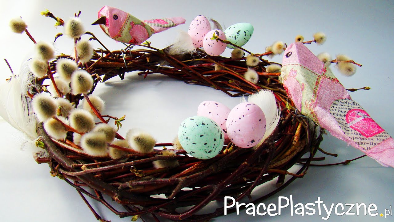 Jak zrobić stroik wielkanocny? Dekoracyjny wianek wielkanocny