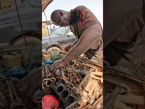 Así arreglan los motores en África 😱 #restoration #automobile