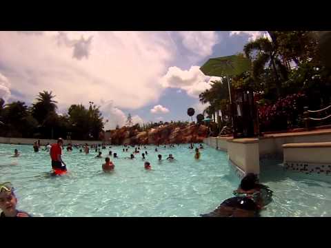 SOLIVE SAVE HIS DAUGHTER FROM DROWNING IN WAVE POOL