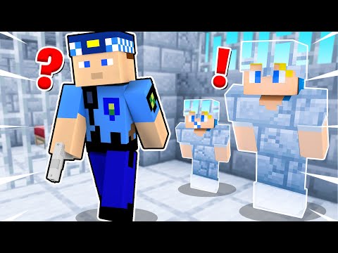 SCAPPO DA INVISIBILE CON MIO FIGLIO DALLA PRIGIONE PIÙ SICURA! - Minecraft ITA