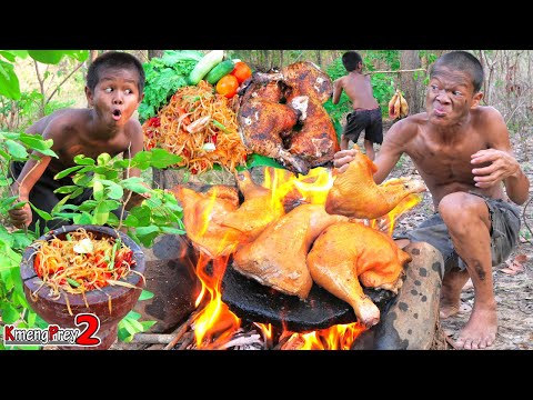Primitive Technology - Chicken Thing With Som Tum Recipes Eating - Kmeng Prey2