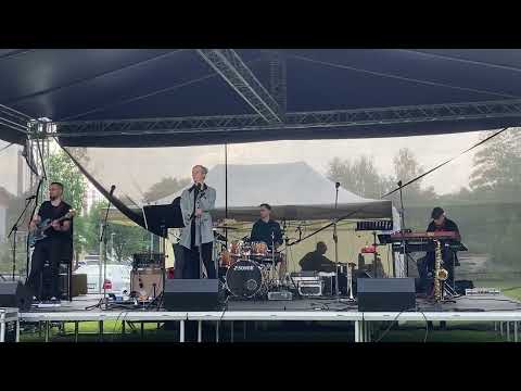 Lucky B. - Little Wings