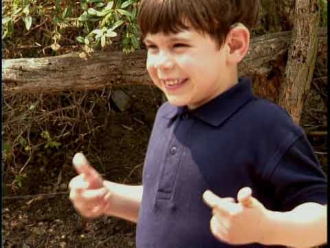 download lagu mp3 mp4 Elmo Hands, download lagu Elmo Hands gratis, unduh video klip Elmo Hands