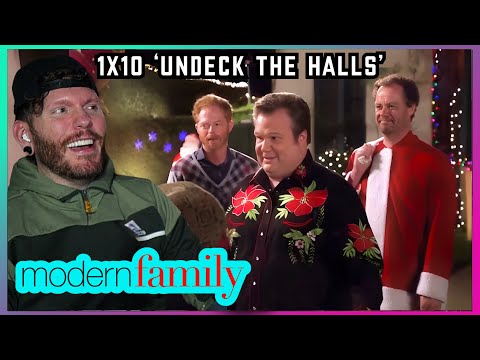 First time watching MODERN FAMILY Reaction 1x10 'Undeck the Halls'