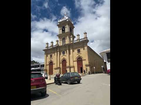 Parque e Iglesia principal en el municipio de Pesca, Boyacá.!!