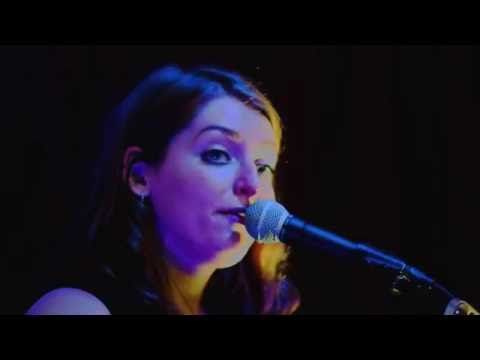 Lucy Zirins and the Southern Company - Worry and the Wine (live at the Wharf Macclesfield)