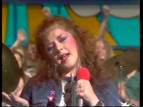 Kirsty MacColl  "There's A Guy Works Down the Chip shop Swears He's Elvis..
