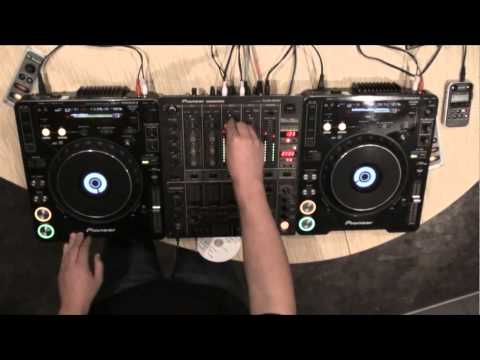 Posh & Emi @ Vibecast Sessions #134 - VibeFM Romania