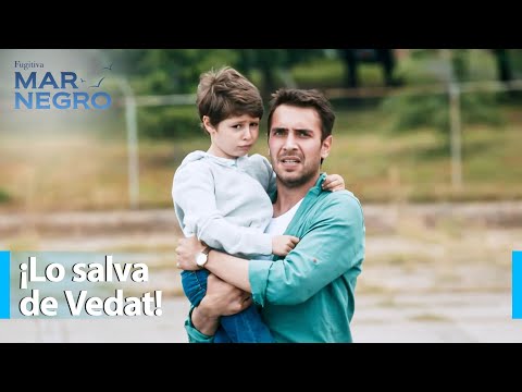 Tahir salva a Yiğit de Vedat - Mar Negro Capítulo 66 | Fugitiva