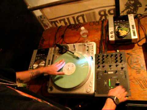 DJ Kevlar & DJ Sylph Scratch Sesh @ B. Wesley's Art Show (NE 1 Skate Shop) 2012.AVI