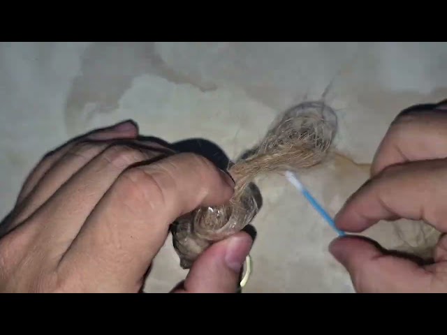 Vídeo relacionado con Zengjunwei Llavero Conmemorativo Pelo Mascota, Llavero Coleccionista Pieles Mascotas con Forma de Perro, Llavero para Dueños de Perros, Recuerdo de Pelo de Mascotas (A)
