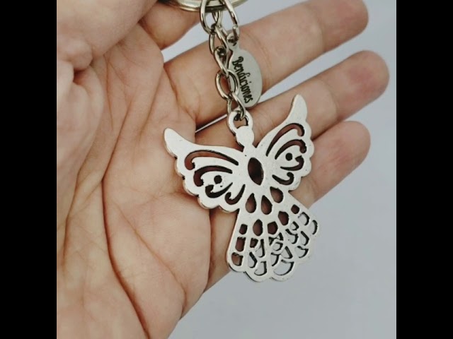 Vídeo relacionado con 3 Piezas Llavero de Ángel de la Guarda, Llavero de Ángel Decorativo, Llavero Original Mate, Bonito Ángel Colgante de Meta Con Piedras Preciosas y Lila para Exámenes o Coches, Regalos