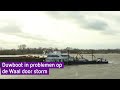 Duwboot Daan raakte donderdagochtend vroeg in de problemen.