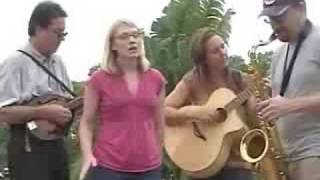 Still Friends performing Sugarcane