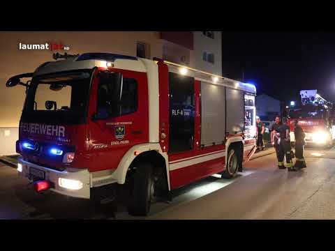 Brand in einer Wohnung eines Mehrparteienwohnhauses in Stadl-Paura
