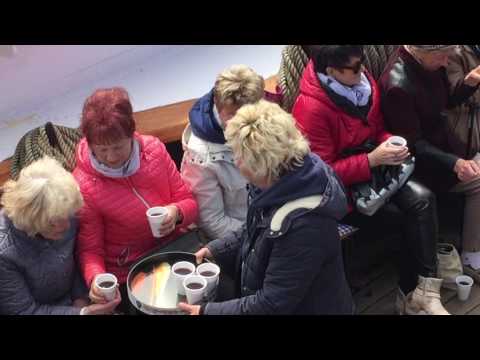 Es war kalt: Glühwein auf dem Schiffsgeburtstag  der Gorch Fock I