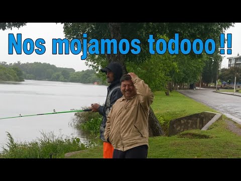 “¡Nos agarró la lluvia pescando! 🌧️ Aventura de pesca liviana en Dolores, Soriano – Uruguay 🇺🇾”
