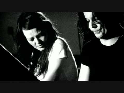 Videoclip de White Moon — The White Stripes