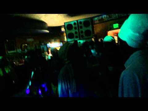 Inner Standing plays Carry On Dubplate - Raz Cazares meets Fikir Amlak