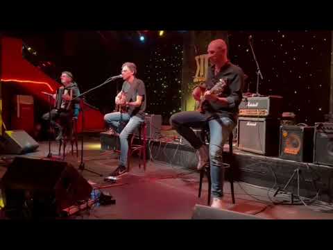 230311 Rock CMOK: No Capones, no party