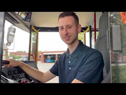 Erste Fahrstunde für den Busführerschein!