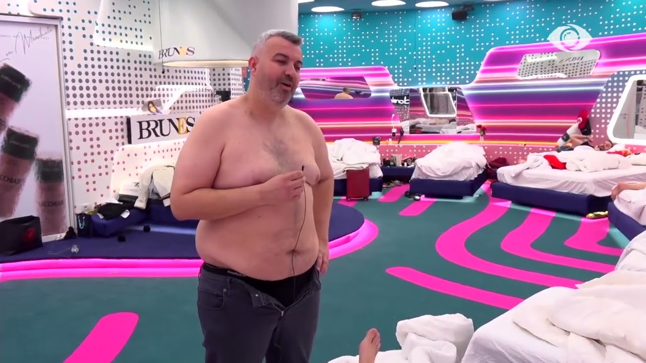 “Njeri pa sedër”/ Mateo debaton Mirin për Rogertin: Bëhesh ushtari i tij…