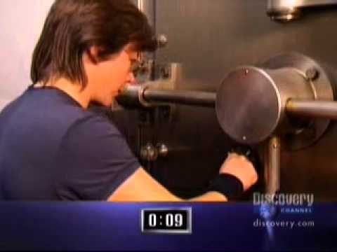 World Champion Safecracker Jeff Sitar Cracks Bank Vault in 5 Minutes by Touch