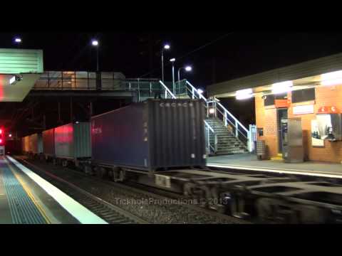 CF4412 (Black Caviar) & CF4411 - Adamstown - 2nd September 2013