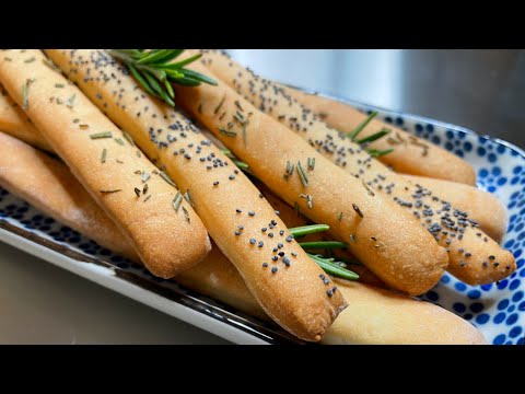 CRUNCHY BREADSTICKS | HOW TO MAKE BREADSTICKS | GRISSINI | BREADSTICK RECIPE