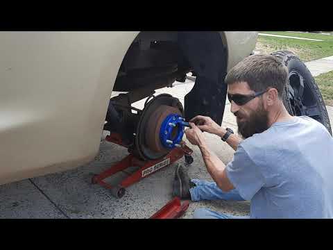 putting 1.25 inch wheel spacers on 2010 Toyota tundra.
