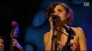 how insensitive ANDREA MOTIS  JOAN CHAMORRO GRUP