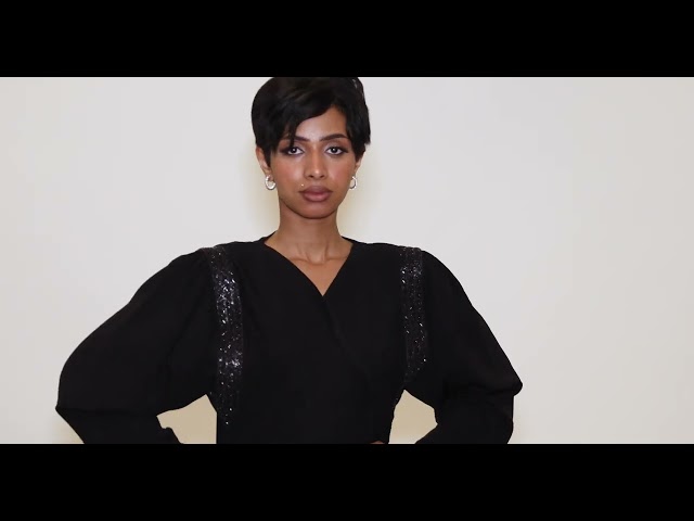 عباية سوداء بتصميم فخم ومميز 5043