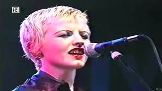 Download lagu The Cranberries - I Can't Be With You (Live At Alabama, Munich, Germany, 1994) mp3