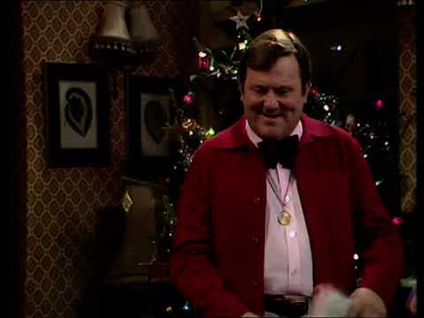 Terry and June S05E07   Christmas With Terry and Tune 1982