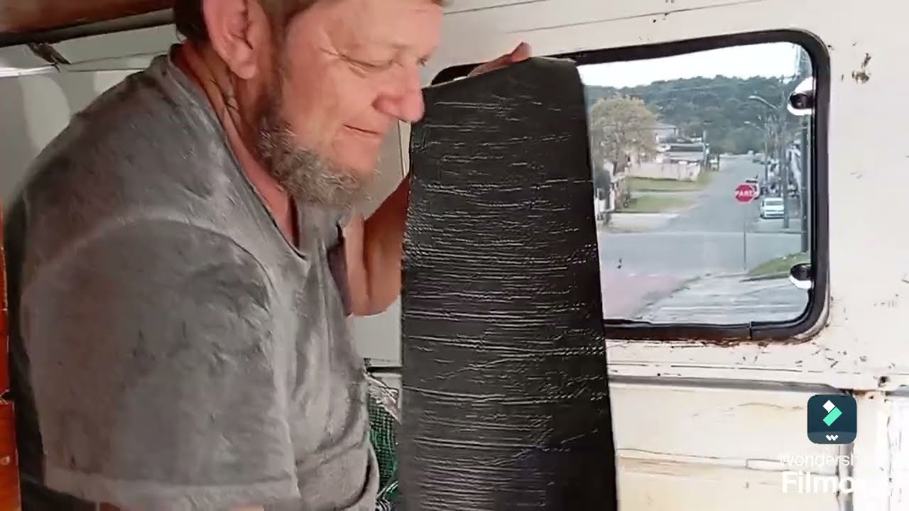 Trocamos de Kombi,veja como está o andamento  por dentro.