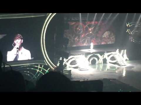 SHINee World IV in Bangkok Close the door