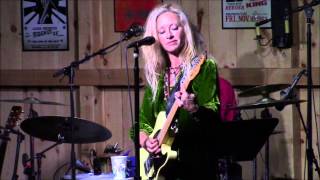 &quot;Why Can&#39;t You Be?&quot;  Shelby Lynne @ Daryl&#39;s House 5/9/15