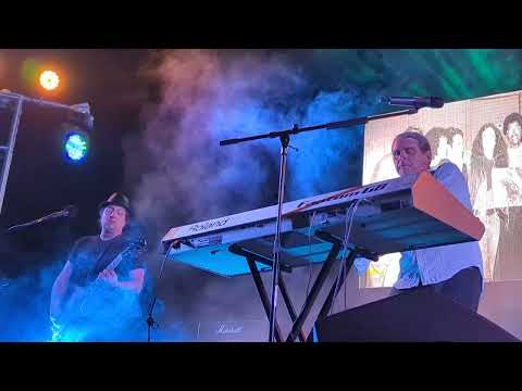 mes bleues passe pu dent porte Breen Leboeuf Justin Boulet Cancun