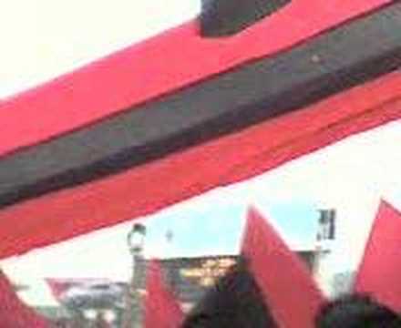 "HINCHADA QUE TE APOYA TODA LA VIDA" Barra: Cronica Roja &bull; Club: Deportivo Cuenca