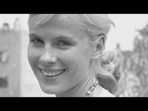 HE SEE HER COMIN’ Tribute to Beauties in Movies/Dale Anderson Official Video from Victoria Smiles