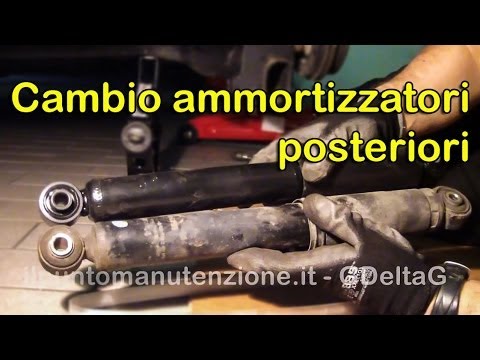 Trattamento delle articolazioni acque termali Un massaggio con osteocondrosi
