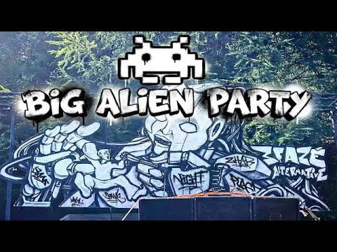 The Big Alien Party 