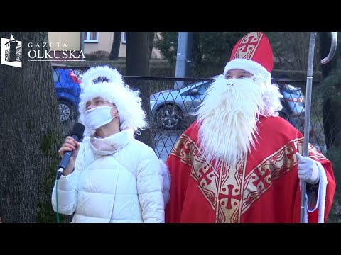 Niecodzienny Mikołaj odwiedził Dom Pomocy Społecznej w Olkuszu ▶ Gazeta Olkuska ◀