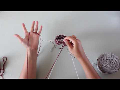 Filipa Carneiro Demonstrates Portuguese Knitting
