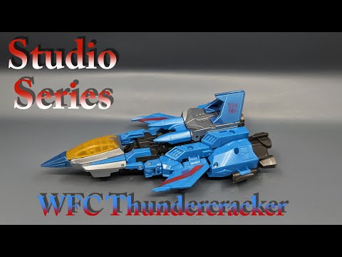 Chuck's Reviews Transformers Studio Series WFC Thundercracker