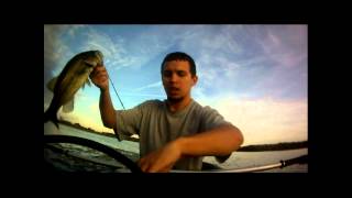 preview picture of video 'THE DYKES DE CITY DELAWARE FALL BASS'